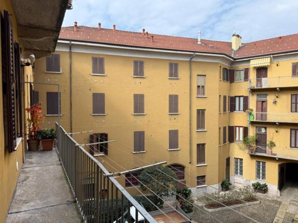appartamento in affitto a Milano in zona Porta Genova