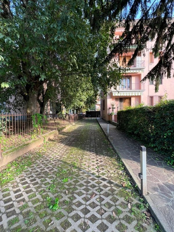 appartamento in affitto a Milano in zona QT8