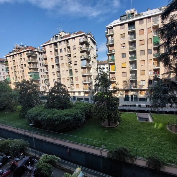 appartamento in affitto a Milano in zona Lorenteggio