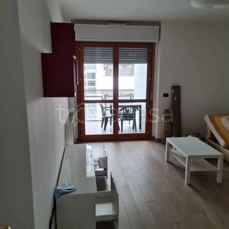appartamento in affitto a Milano in zona Adriano