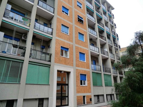 appartamento in affitto a Milano in zona Lorenteggio