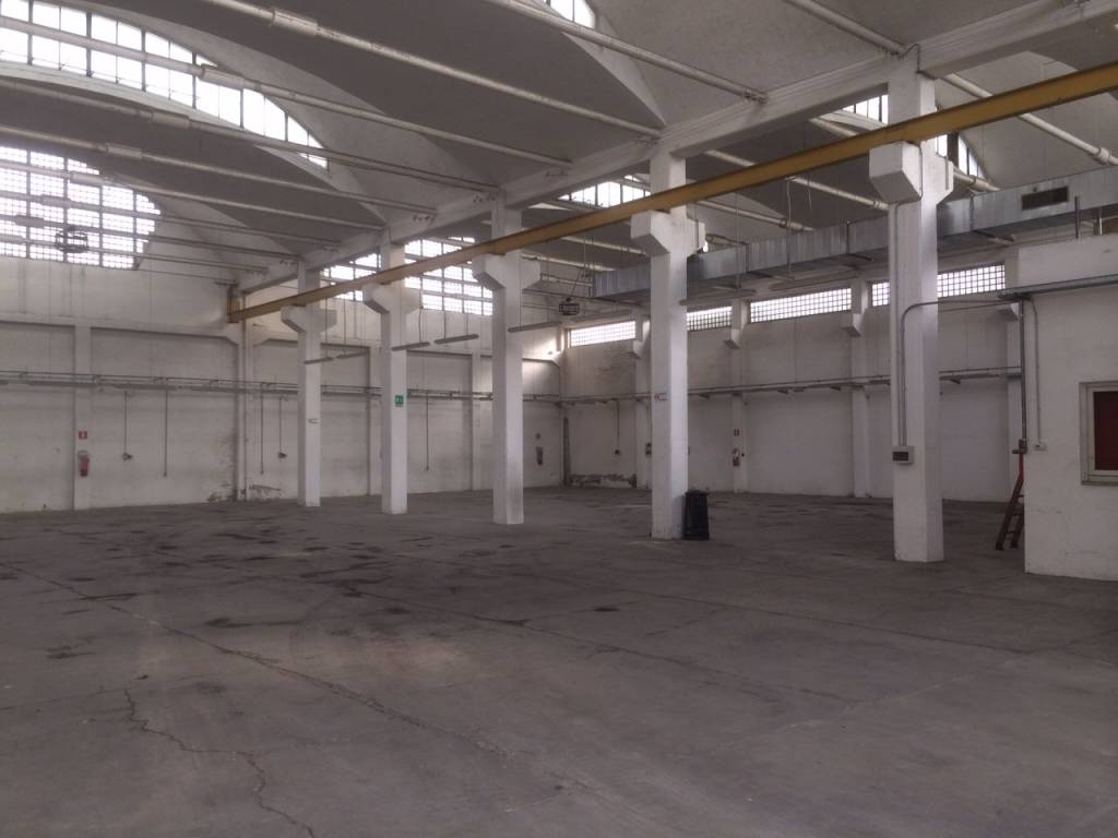locale commerciale in affitto a Milano in zona Bovisa