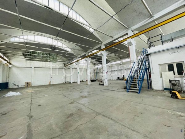 locale commerciale in affitto a Milano in zona Affori
