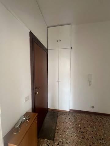 appartamento in affitto a Milano in zona Lorenteggio