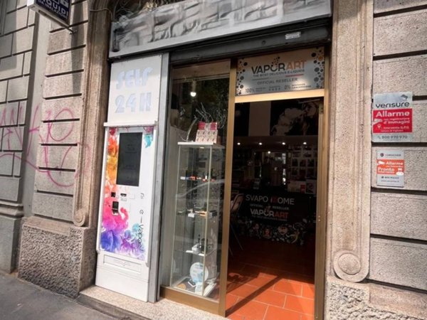 negozio in affitto a Milano in zona XXII Marzo