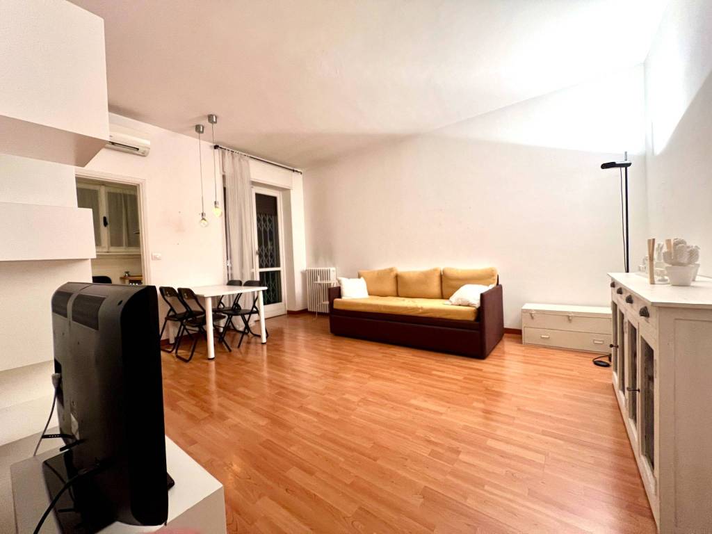 appartamento in affitto a Milano in zona Porta Genova