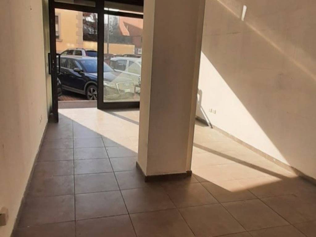 negozio in affitto a Milano in zona Città Studi