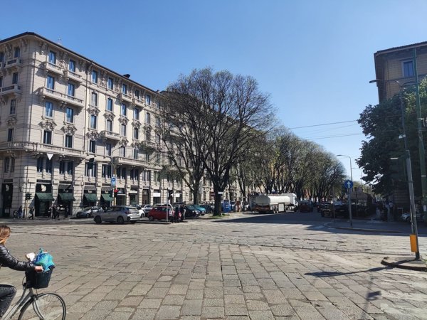 negozio in affitto a Milano