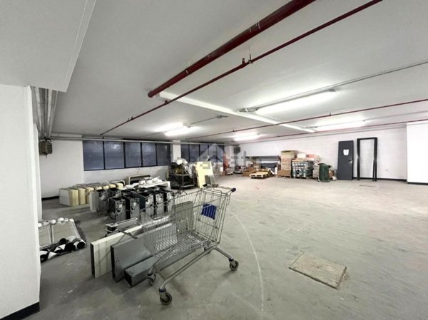 locale di sgombero in affitto a Milano in zona Piazzale Lodi