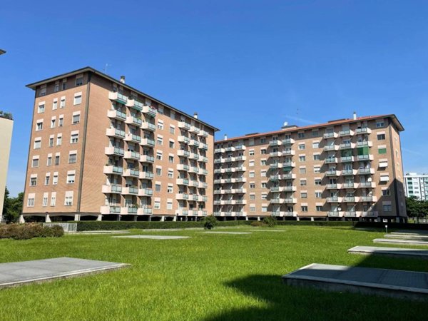 appartamento in affitto a Milano in zona Forze Armate