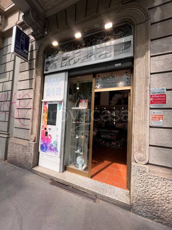 negozio in affitto a Milano in zona XXII Marzo