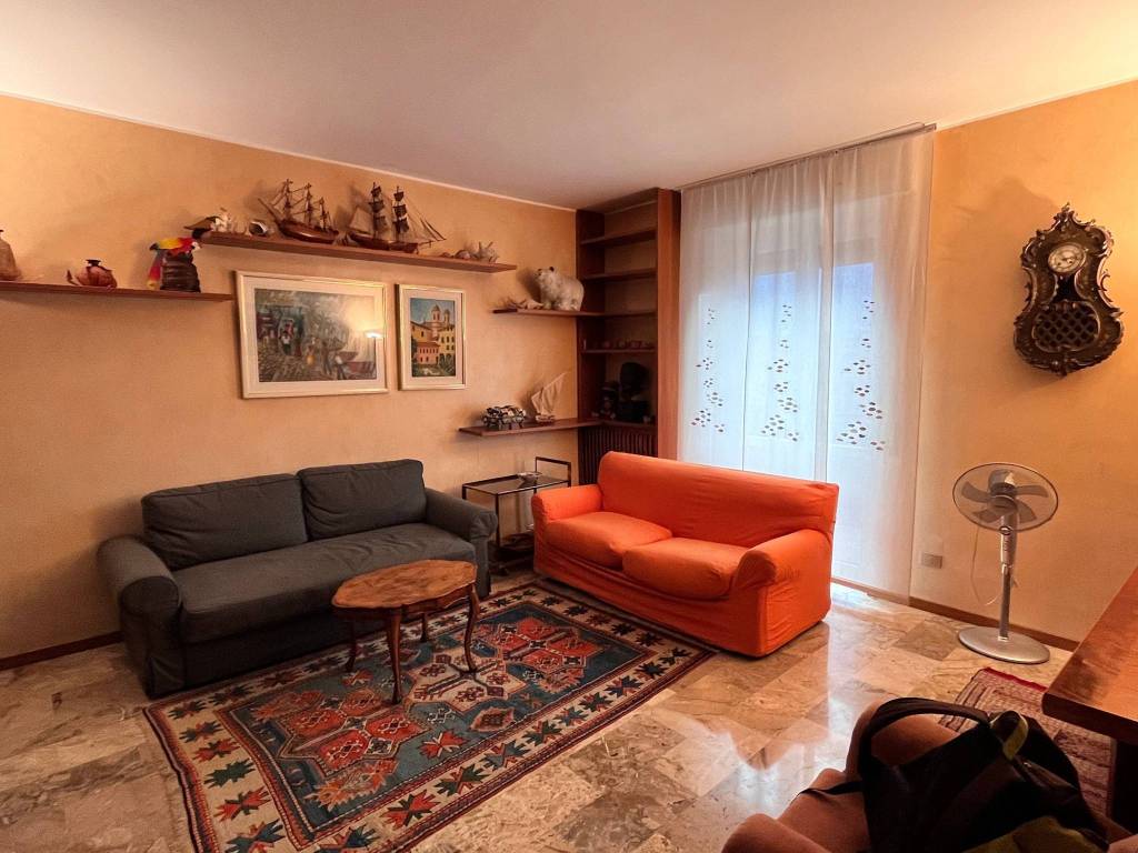 appartamento in affitto a Milano in zona Centro Direzionale