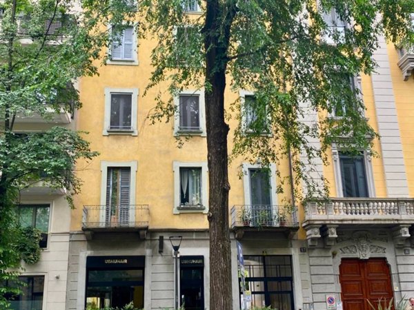 negozio in affitto a Milano in zona Solari