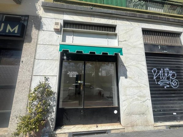 negozio in affitto a Milano in zona Famagosta