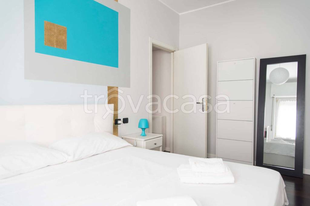 appartamento in affitto a Milano in zona Famagosta