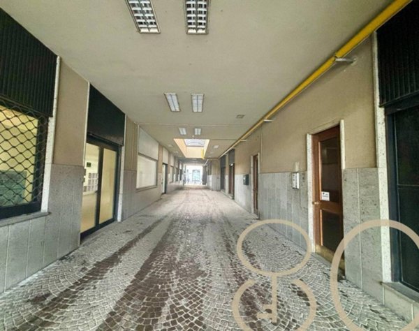 negozio in affitto a Milano in zona Conchetta