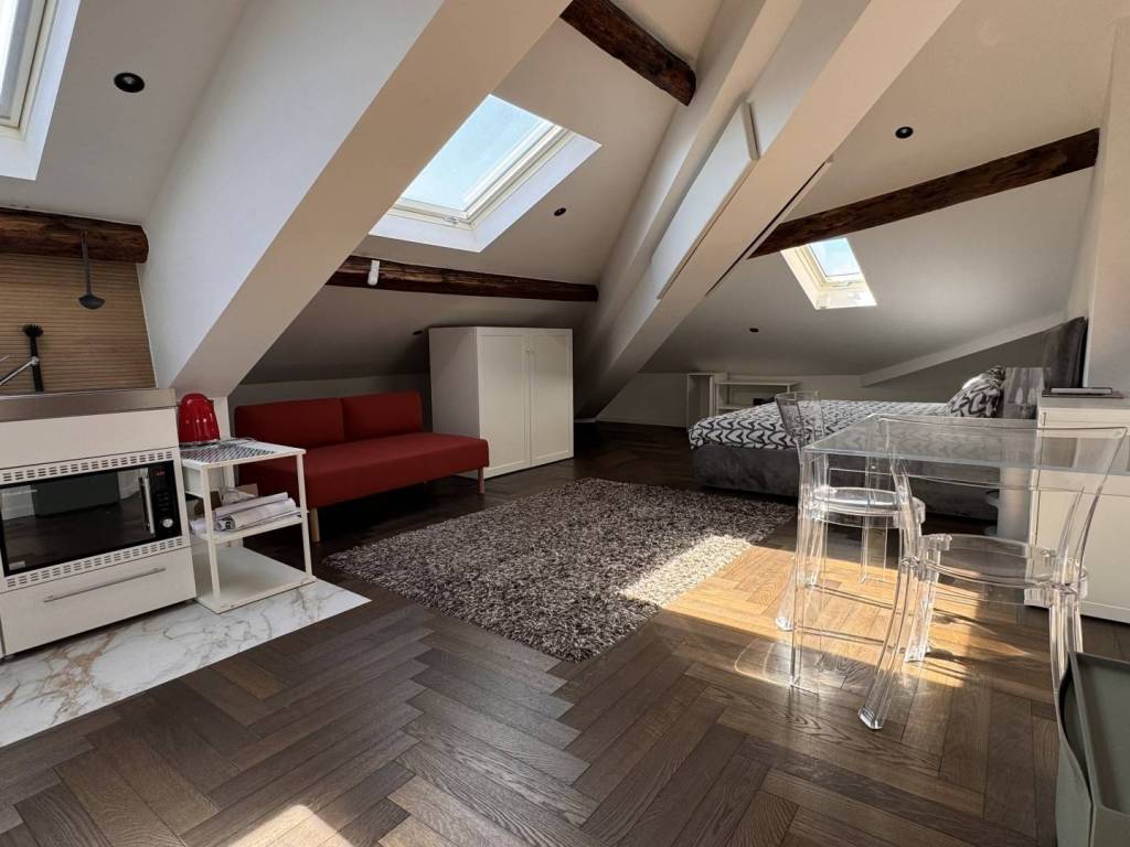 appartamento in affitto a Milano in zona Sant'Ambrogio