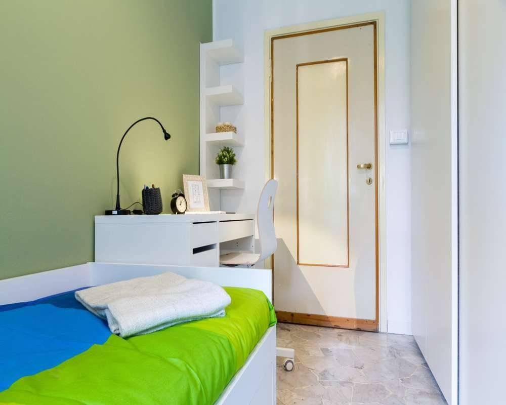 appartamento in affitto a Milano in zona Lorenteggio