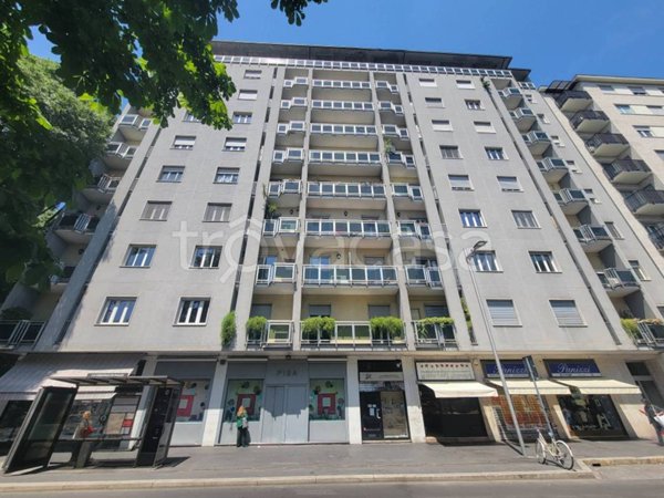 negozio in affitto a Milano
