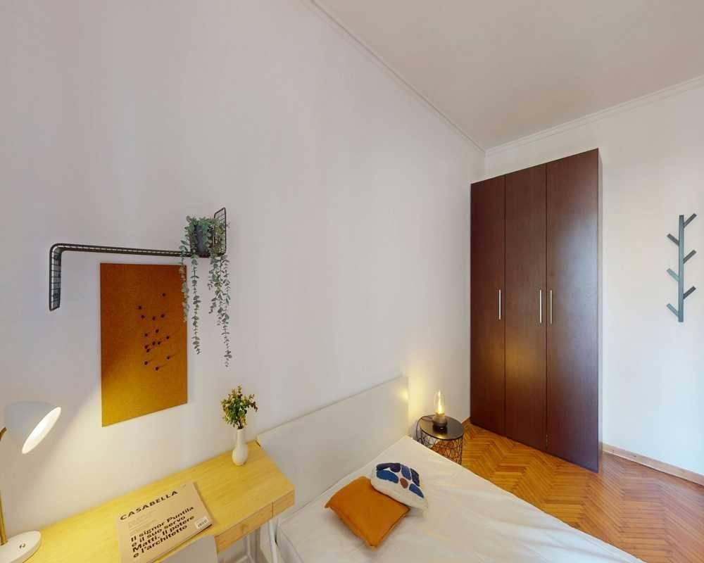 appartamento in affitto a Milano in zona Lorenteggio