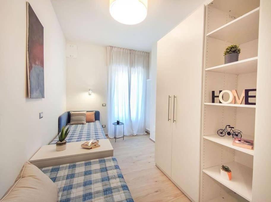 negozio in affitto a Milano in zona Morivione