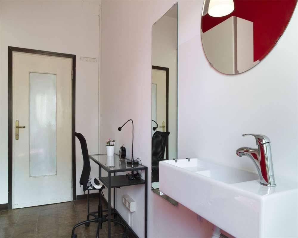 appartamento in affitto a Milano in zona Lorenteggio