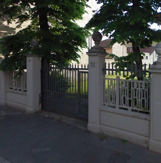negozio in affitto a Milano in zona Segnano