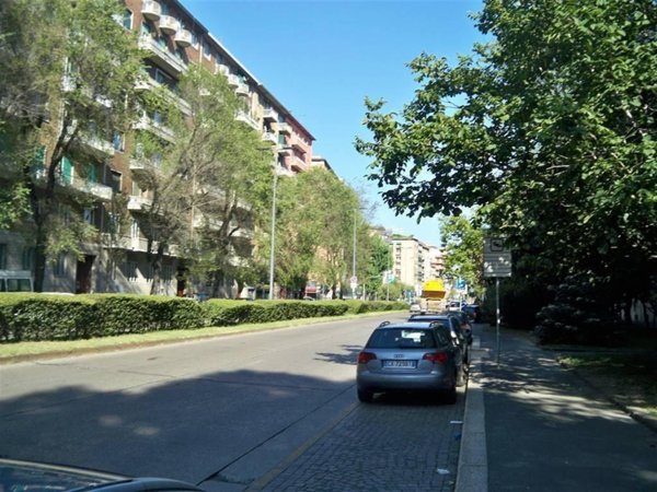 negozio in affitto a Milano in zona Bocconi