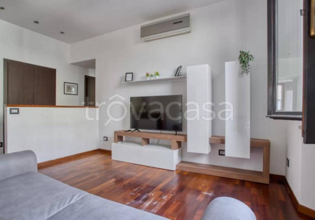 appartamento in affitto a Milano in zona Isola