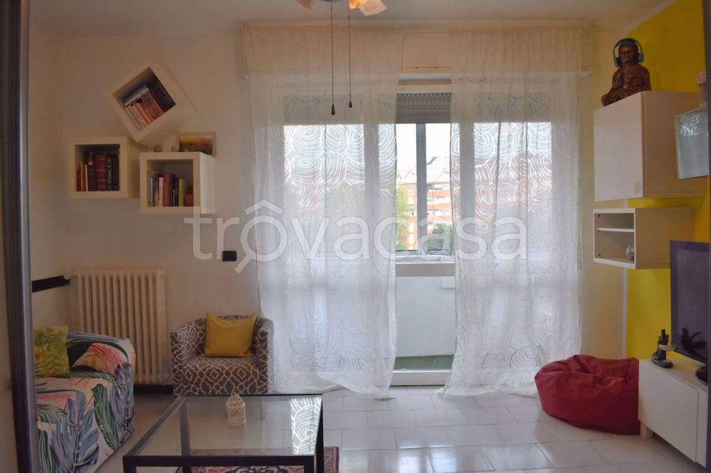 appartamento in affitto a Milano in zona Famagosta