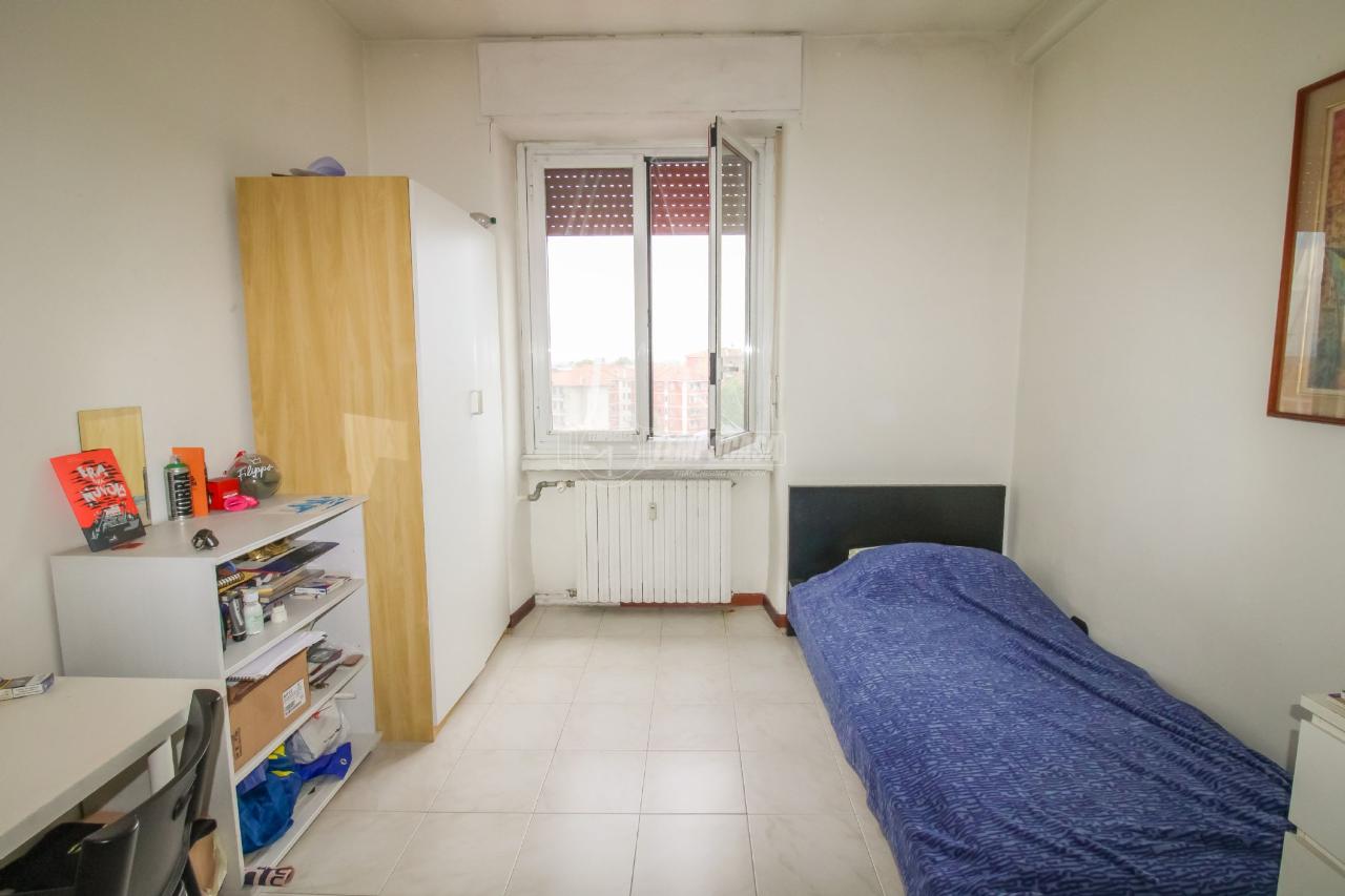 negozio in affitto a Milano in zona Corvetto