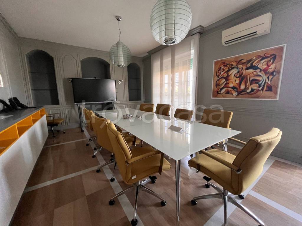 ufficio in affitto a Milano in zona Centro Direzionale