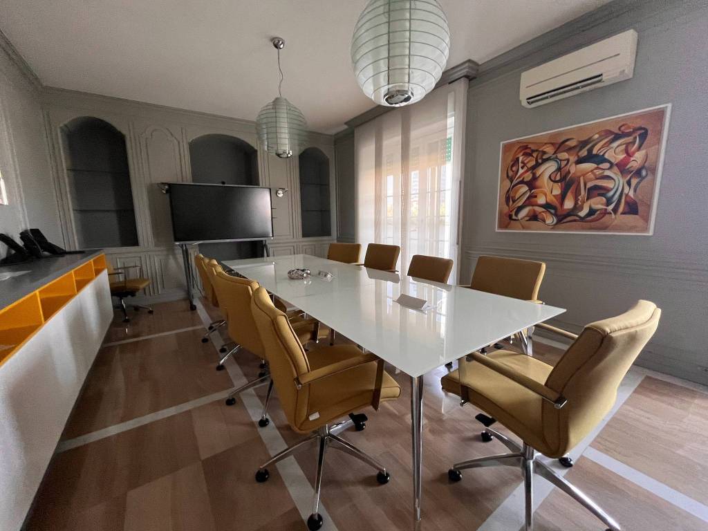 ufficio in affitto a Milano in zona Centro Direzionale