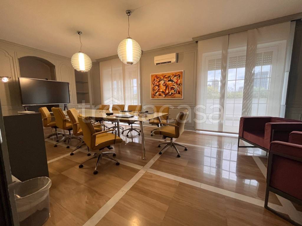 ufficio in affitto a Milano in zona Centro Direzionale