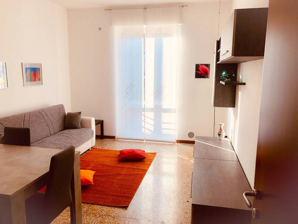 appartamento in affitto a Milano in zona Vigentino