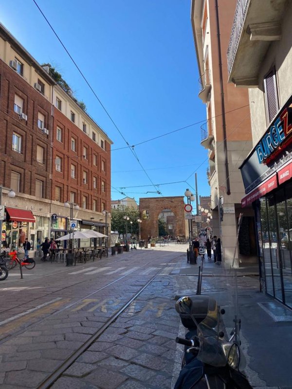 negozio in affitto a Milano in zona Porta Ticinese