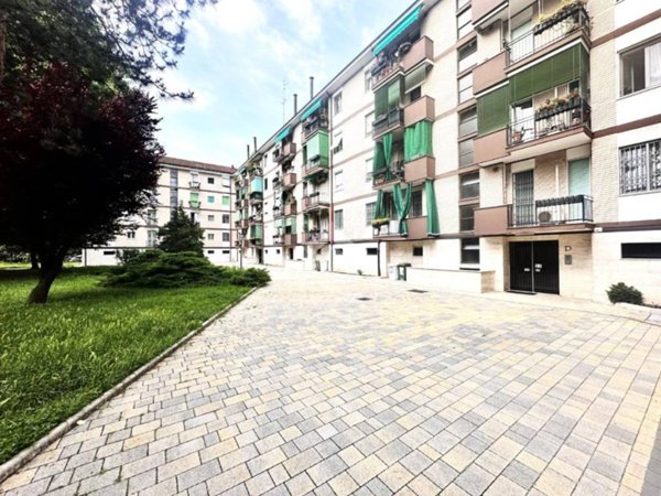 appartamento in affitto a Milano in zona Trenno
