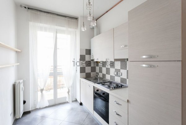 appartamento in affitto a Milano in zona Lorenteggio