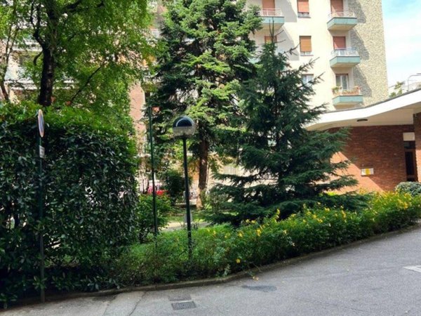 appartamento in affitto a Milano in zona Famagosta
