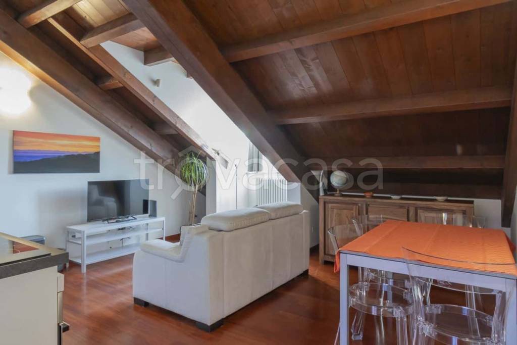 appartamento in affitto a Milano in zona Porta Vittoria