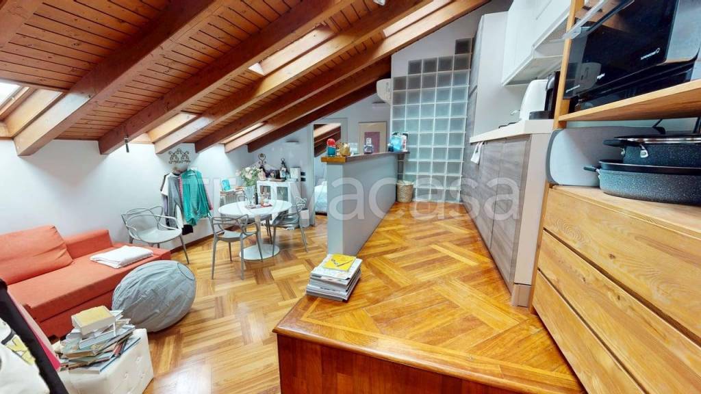 appartamento in affitto a Milano in zona Porta Romana