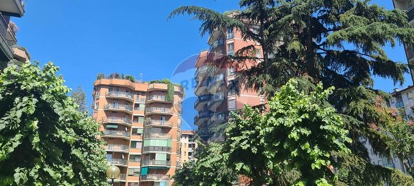 appartamento in affitto a Milano in zona Lorenteggio