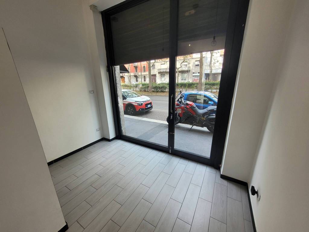 negozio in affitto a Milano in zona Chiesa Rossa