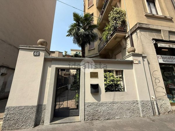 appartamento in affitto a Milano in zona Lorenteggio