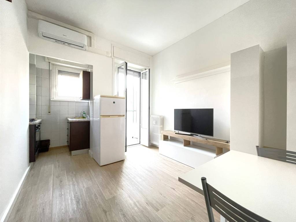 appartamento in affitto a Milano in zona Lorenteggio