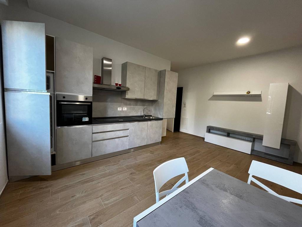 appartamento in affitto a Milano in zona Famagosta