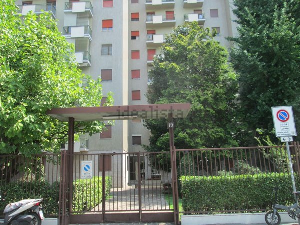 appartamento in affitto a Milano in zona Porta Genova