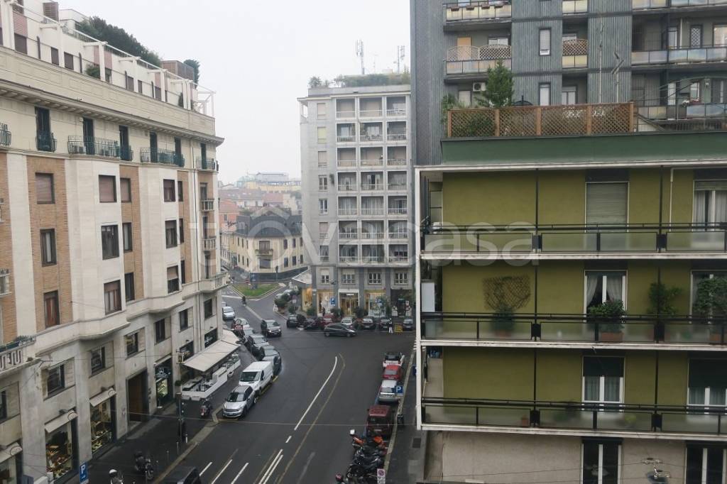 appartamento in affitto a Milano in zona Rembrandt