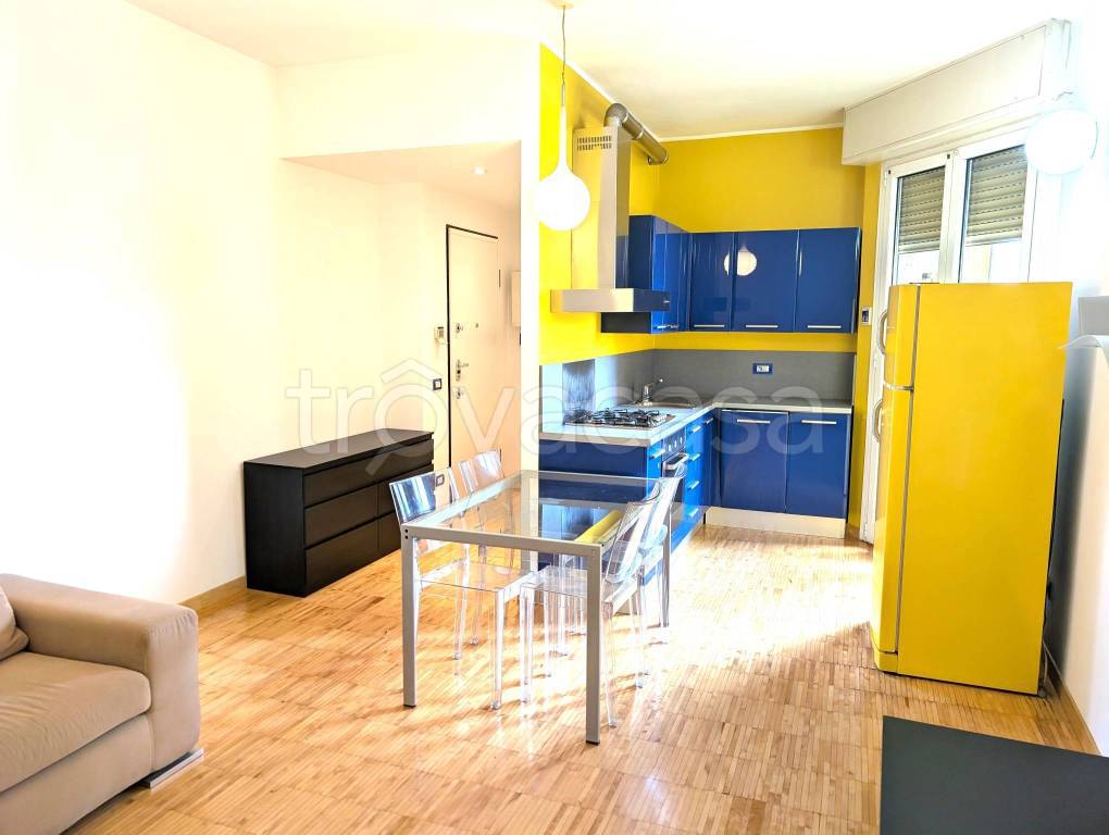 appartamento in affitto a Milano in zona Ponte Seveso