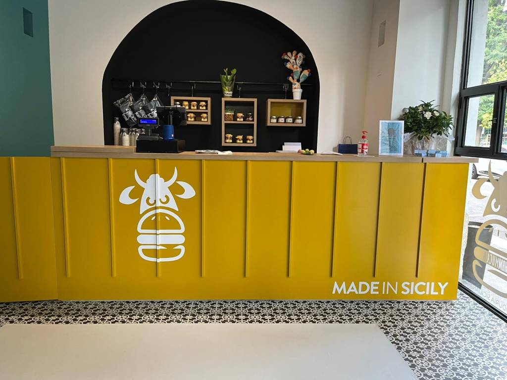 negozio in affitto a Milano